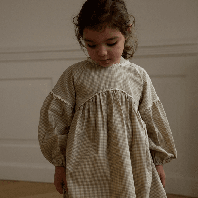 Hovedbilde Lil' Atelier Nmfoleno kjole til småbarn, Moss ...