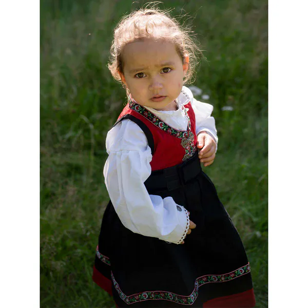 Hovedbilde Salto bunad / Festdrakt med skjorte til baby, Rød